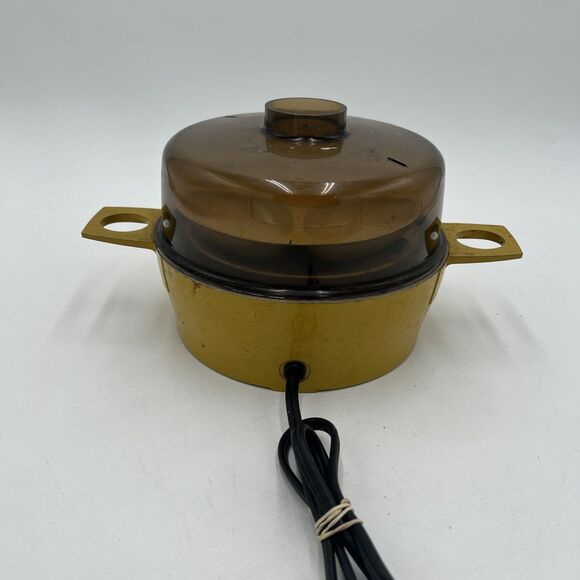 Toastmaster Rapid Electric Egg Cooker, Poacher with Auto-Off, 7 Egg Capacity Red - Picture 7 of 10